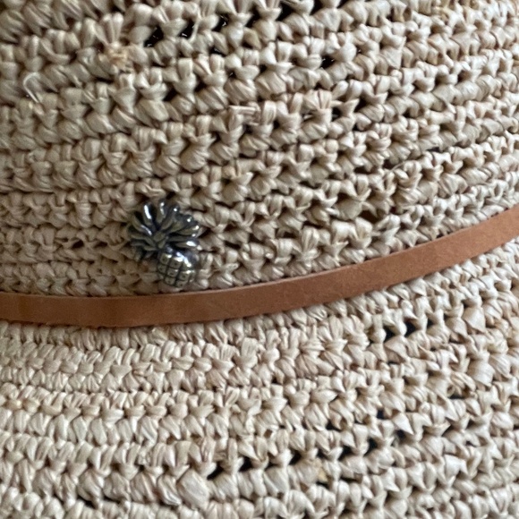 TOMMY BAHAMA  "Sandy Shell" Bucket Hat BRAND NEW WITH TAGS! Retail $108 - Picture 3 of 6